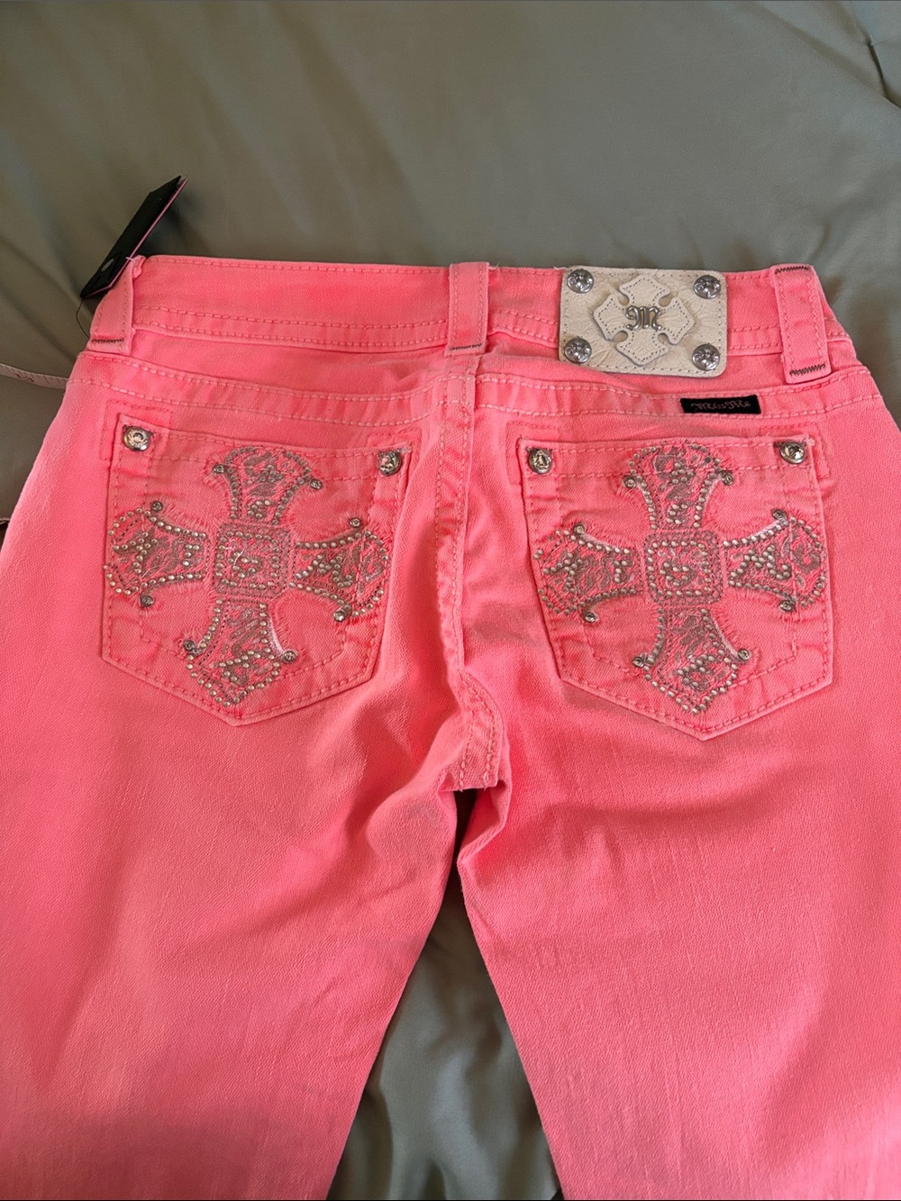 NWT Miss Me Embellished Women's Jeans - Rhinestone Cross Pocket Detail size 27